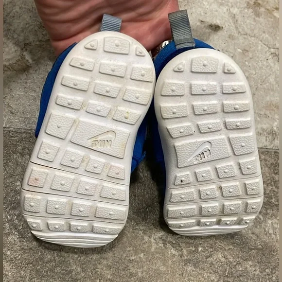 Nike | Baby Roshe One | 4C - Picture 4 of 5